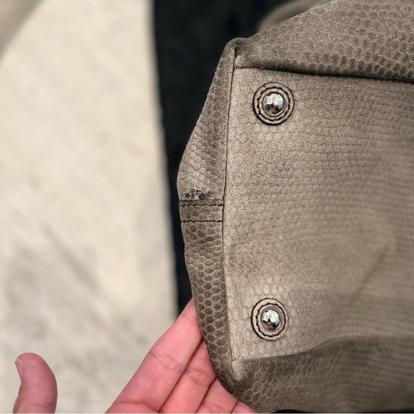 Authentic Yves Saint Laurent Easy bag - Picture 13 of 14